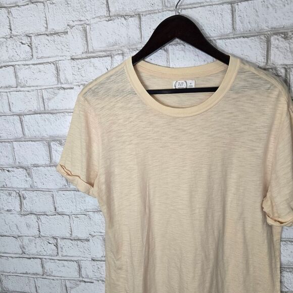 Maurices light yellow short sleeve tee - Picture 4 of 10